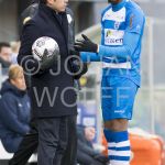18-03-2018: Voetbal: PEC Zwolle v Feyenoord: Zwolle
(L-R) FEY Giovanni van Bronckhorst trainer / coach of Feyenoord, Kingsley Ehzibue of PEC Zwolle
FOTO: Johan Wolff