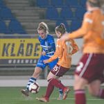 L-R Maxime Bennink of PEC Zwolle, Demi ter Maat of Achilles 29 vrouwen, Julia Ibes of Achilles 29 vrouwen