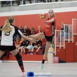 05-10-2019: Handbal: PCA Kwiek v ZAP: Raalte
Puck Langelaan of ZAP, Floor Tutert of PCA Kwiek, Selina Kooy of ZAP