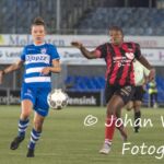 25-10-2019: Voetbal: Vrouwen PEC Zwolle v Excelsior Barendrecht: Zwolle
Shanel Smid of PEC Zwolle vrouwen, Sherallin Henriquez of Excelsior Barendrecht