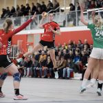 04-01-2020: Handbal: PCA Kwiek v Misker E&O: Raalte
Floor Tutert of PCA Kwiek, Mascha de Boer of Misker E&O