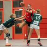 02-08-2020: Handbal: PCA Kwiek v SFN Vechta: Raalte
Jessica Hilbrands of PCA Kwiek, Nele Muller of SFN Vechta