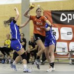 19-06-2021: Sport: PCA Kwiek - Westfriesland SEW
Naomi Gooijers (SEW), Floor Tutert (PCA Kwiek)
During the eredivisie womens handball match at sportcentrum Tijenraan in Raalte