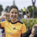 23-06-2021: News: Nederlands kampioenschap stoepranden in Raalte
Nicole Hemmink (In Oranje)
een van de organisatoren
tijdens de NK stoepranden in Raalte.