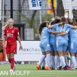 02-05-2021: Sport: Twente - PSV
Kika van Es of FC Twente vrouwen
team psv viert het doelpunt
during the eredivisie vrouwen FC Twente vrouwen vs PSV vrouwen Den Haag at stadium FBK in Hengelo.