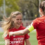 02-05-2021: Sport: Twente - PSV
Marisa Olislagers of FC Twente vrouwen
Renate Jansen of FC Twente vrouwen
vieren het doelpunt
during the eredivisie vrouwen FC Twente vrouwen vs PSV vrouwen Den Haag at stadium FBK in Hengelo.