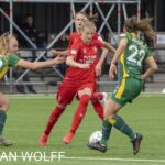 23-05-2021: Sport: Twente vs ADO 
Amber Verspaget (ADO), Anna-Lena Stolze (FC Twente), Anouk Boshuizen (ADO)
during the playoff vrouwen Eredivisie at stadium Diekman in Enschede