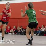 18-09-2021: Sport: PCA Kwiek - Velo
Lotte Stam (PCA Kwiek), Melissa Dijkstra (VELO), Kaylee Damman (PCA Kwiek)
During the eerste divisie handball match at sportpark Tijenraan in Raalte