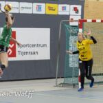 25-09-2021: Sport: PCA Kwiek vs Fortissimo
Jessica Hilbrands (PCA Kwiek), Celine Vermaak (Fortissimo), Claudia ter Wal  (PCA Kwiek)
during the handballmatch PCA Kwiek vs Fortissimo at sportpark Tijenraan in Raalte