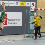 25-09-2021: Sport: PCA Kwiek vs Fortissimo
Jessica Hilbrands (PCA Kwiek), Celine Vermaak (Fortissimo), Claudia ter Wal (PCA Kwiek)
during the handballmatch PCA Kwiek vs Fortissimo at sportpark Tijenraan in Raalte
