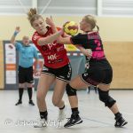 09-10-2021: Sport: PCA Kwiek vs Borhave
Lynn Holterman (PCA Kwiek), Carmen Boschman (Borhave)
During the match at sporthall Tijenraan in Raalte