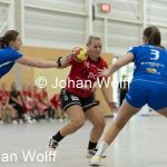 RAALTE, NETHERLANDS - SEPTEMBER 03
Anouk van Rijssen (PCA Kwiek), Denise Mol SEW
during the match at the sportcenter Tijenraan Stadium PCA Kwiek vs SEW 03-09-2022 Raalte (photo by Johan Wolff/Orange Pictures)