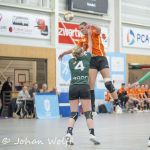 RAALTE, NETHERLANDS - DECEMEBER 21
during the match Zwartwoud Kwiek dames 1 vs Volendam dames 1 at the Tijenraan Stadium RAALTE 12-21-2024 RAALTE photo by Johan Wolff/Orange Pictures)